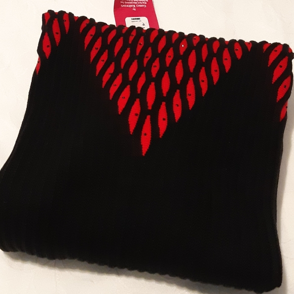 Woman's Short Jersey knit Dress, Long Sleeves, Red And Black Size Medium - Picture 13 of 14